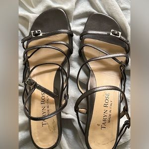 Taryn Rose strappy sandals 37.5 in gunmetal